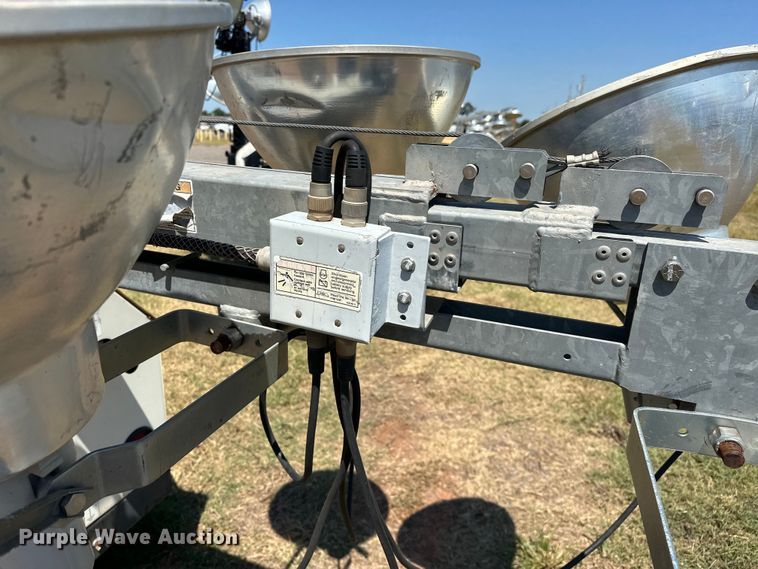 image for item DO7018 2012 Terex RL4 light plant