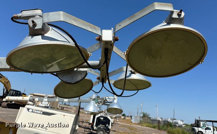 image for item DO7020 Allmand  Maxi-Lite ML20 light plant