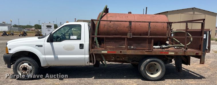 image for item DO7021 1999 Ford F450 Super Duty flatbed truck