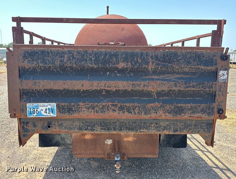 image for item DO7021 1999 Ford F450 Super Duty flatbed truck