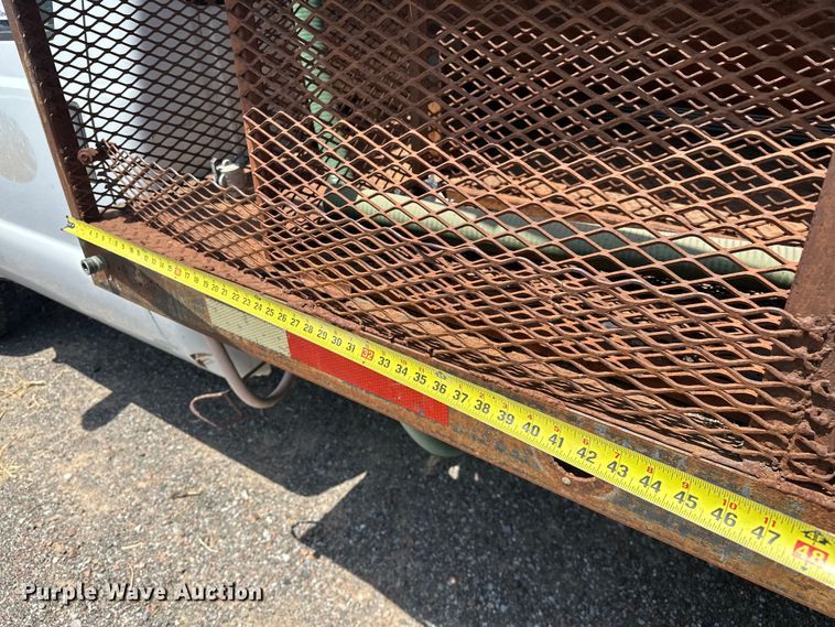 image for item DO7021 1999 Ford F450 Super Duty flatbed truck