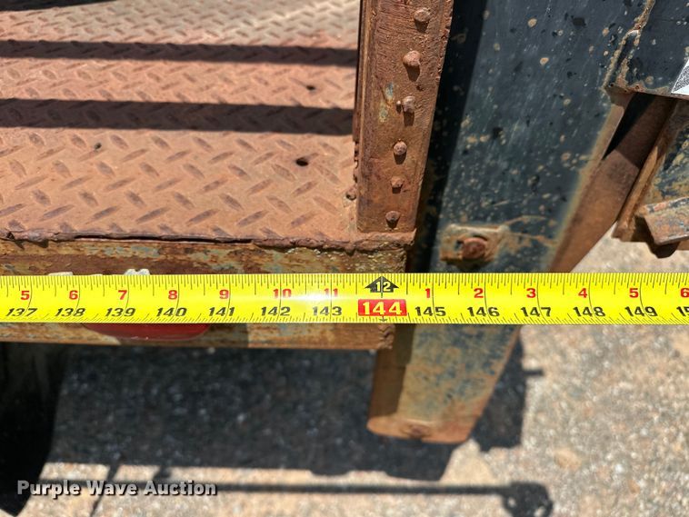 image for item DO7021 1999 Ford F450 Super Duty flatbed truck