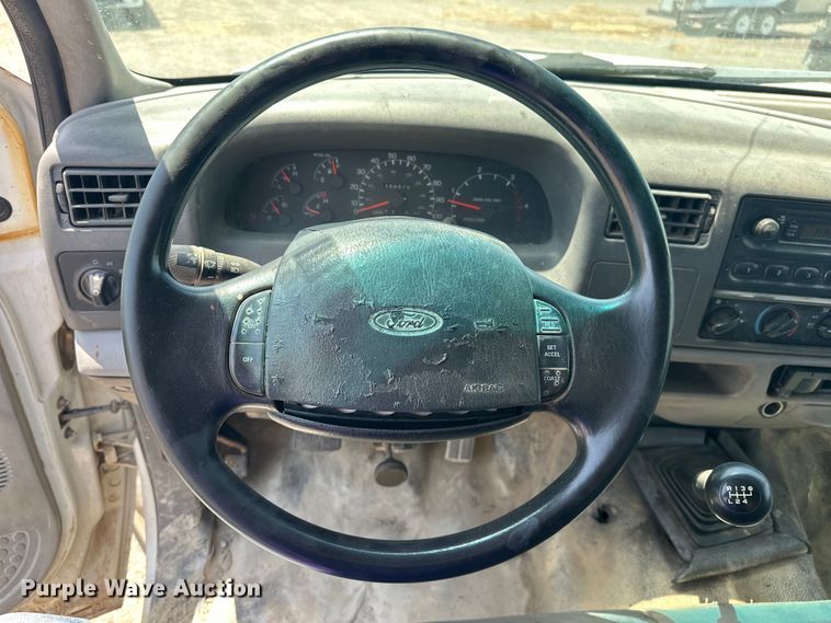 image for item DO7021 1999 Ford F450 Super Duty flatbed truck