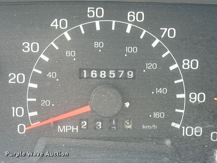 image for item DO7021 1999 Ford F450 Super Duty flatbed truck