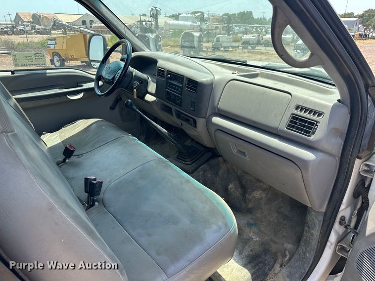 image for item DO7021 1999 Ford F450 Super Duty flatbed truck