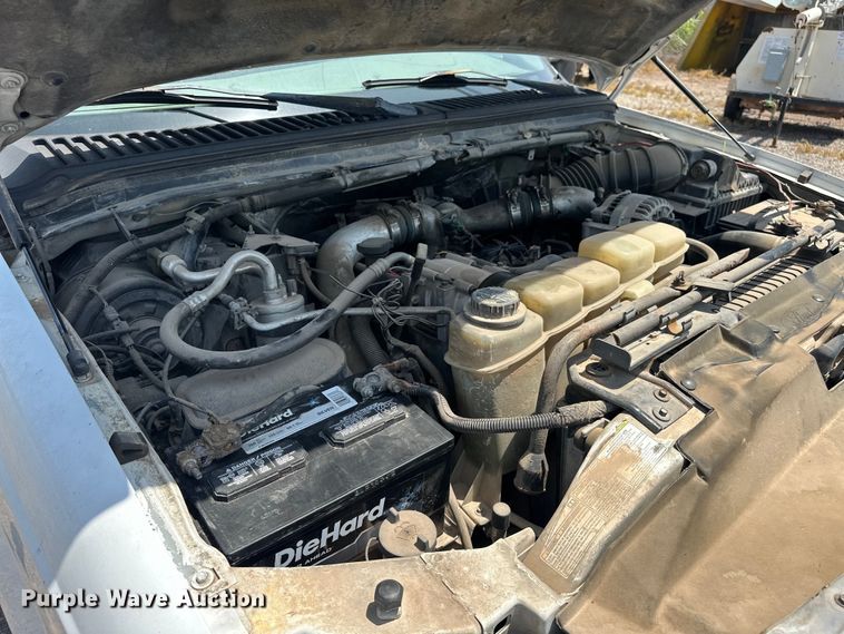 image for item DO7021 1999 Ford F450 Super Duty flatbed truck