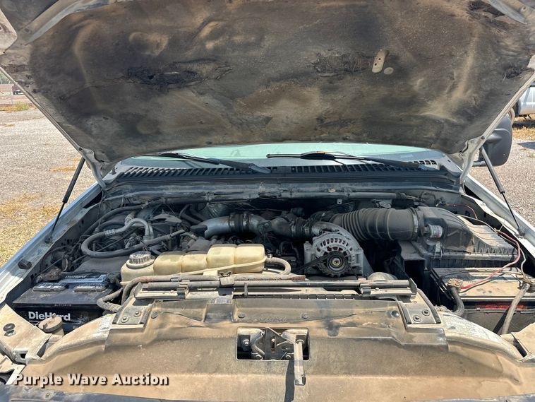 image for item DO7021 1999 Ford F450 Super Duty flatbed truck