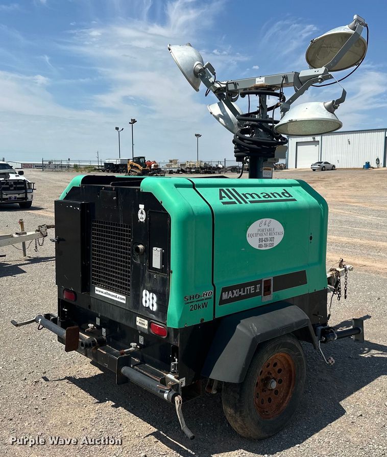 image for item DO7068 Allmand  Maxi-Lite II light plant