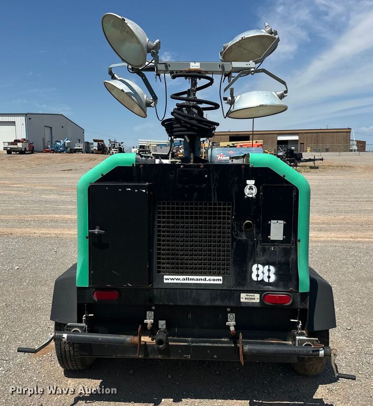 image for item DO7068 Allmand  Maxi-Lite II light plant