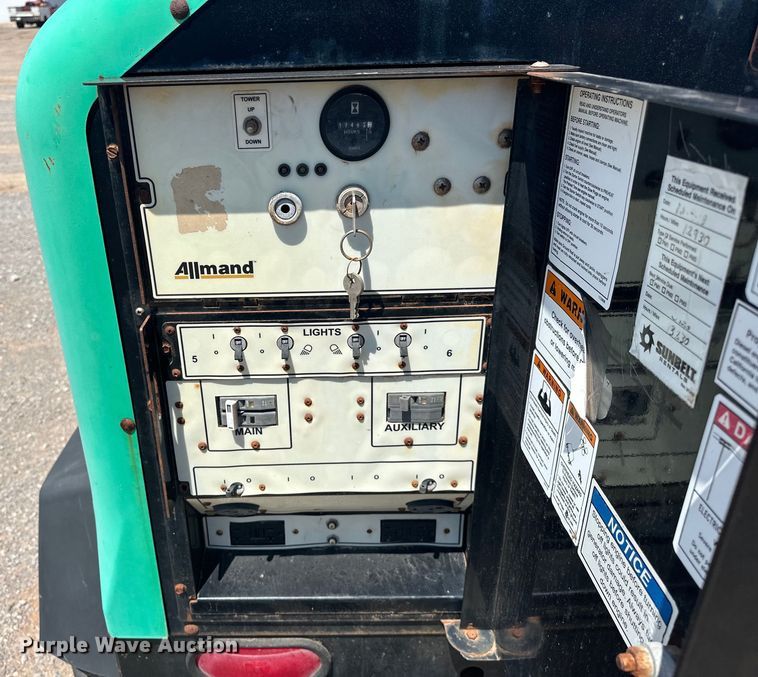 image for item DO7068 Allmand  Maxi-Lite II light plant