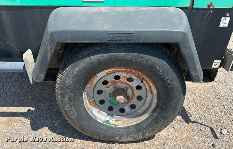 image for item DO7068 Allmand  Maxi-Lite II light plant