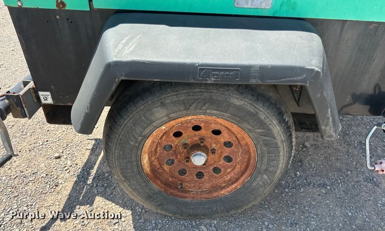 image for item DO7068 Allmand  Maxi-Lite II light plant