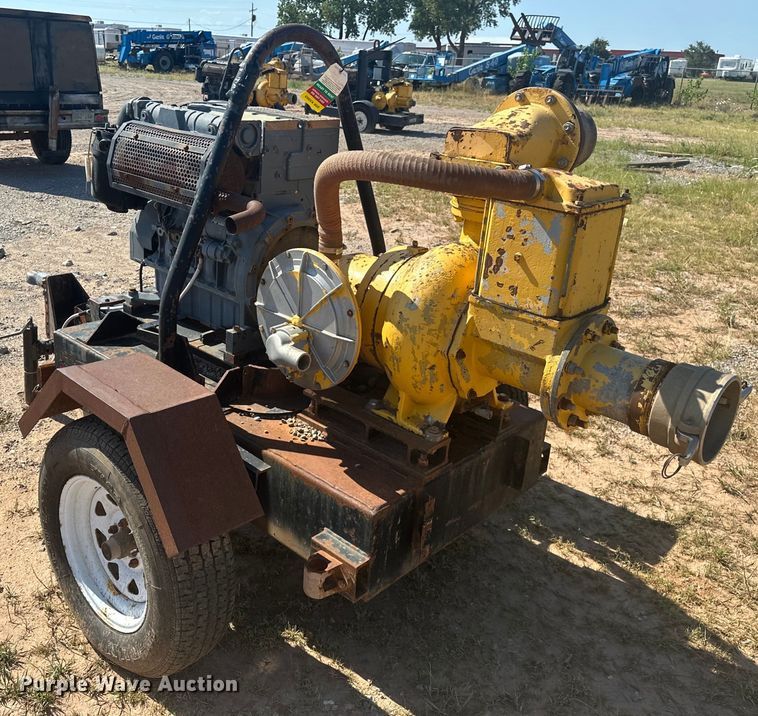 image for item DO7076 Selwood  water pump 