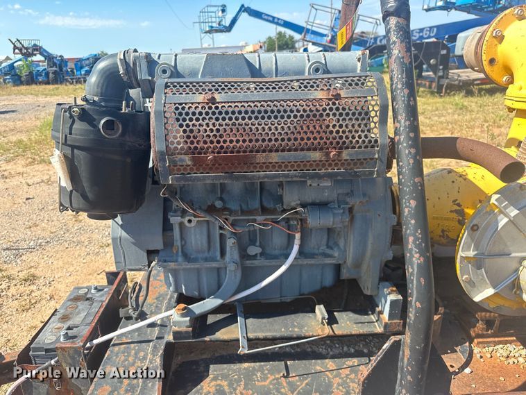 image for item DO7076 Selwood  water pump 