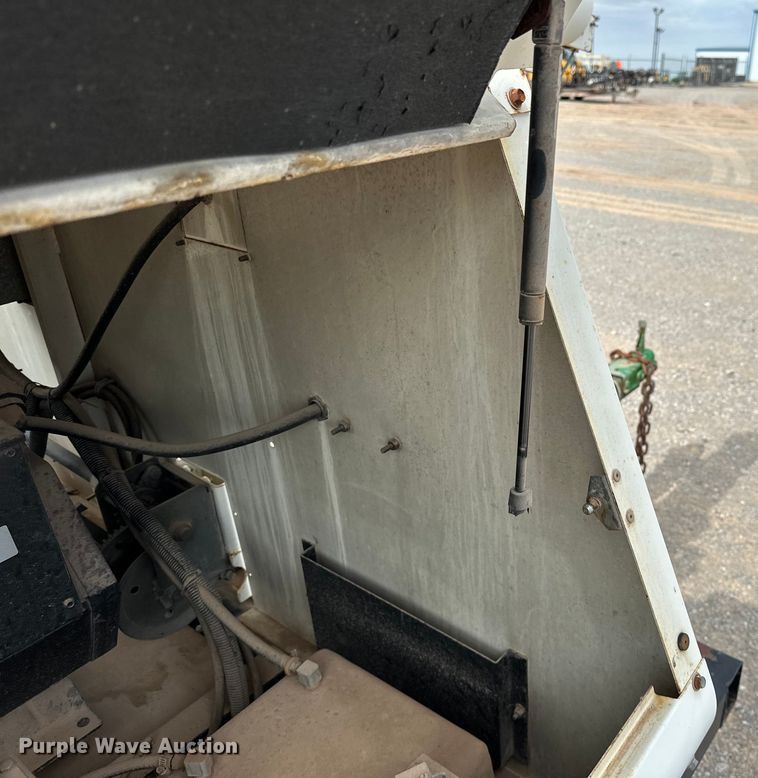 image for item DO7085 Terex 05000AL-4MH light plant