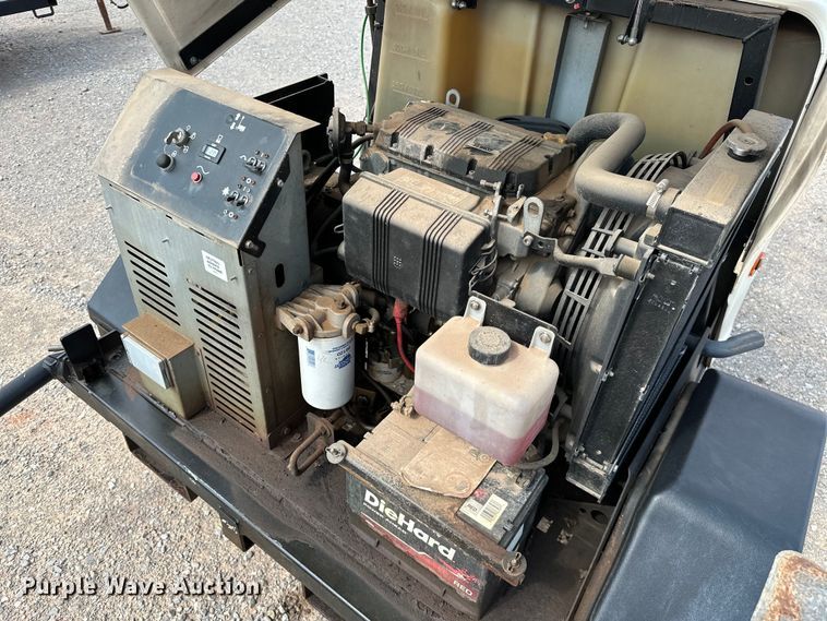 image for item DO7086 2016 Terex RL4 light plant