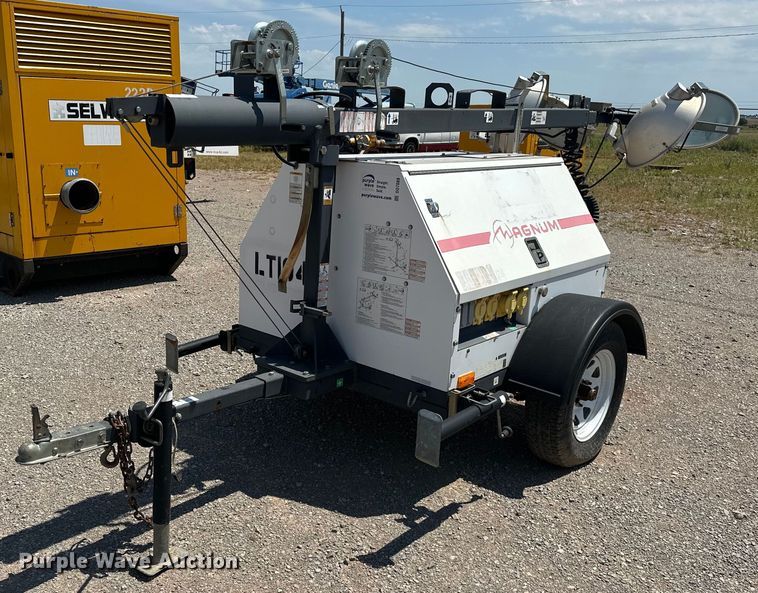 image for item DO7088 2014 Magnum MLT4200 light plant