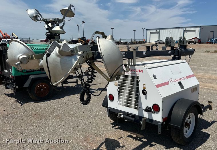 image for item DO7088 2014 Magnum MLT4200 light plant