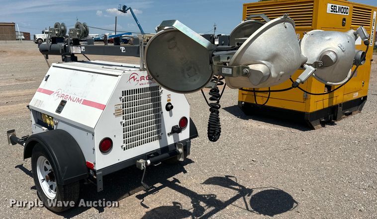 image for item DO7088 2014 Magnum MLT4200 light plant