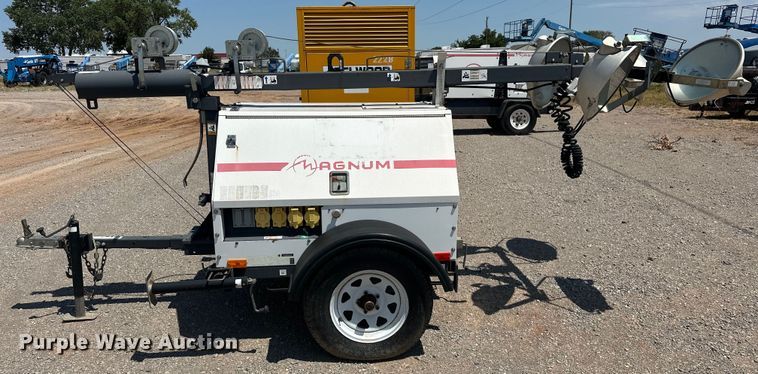 image for item DO7088 2014 Magnum MLT4200 light plant