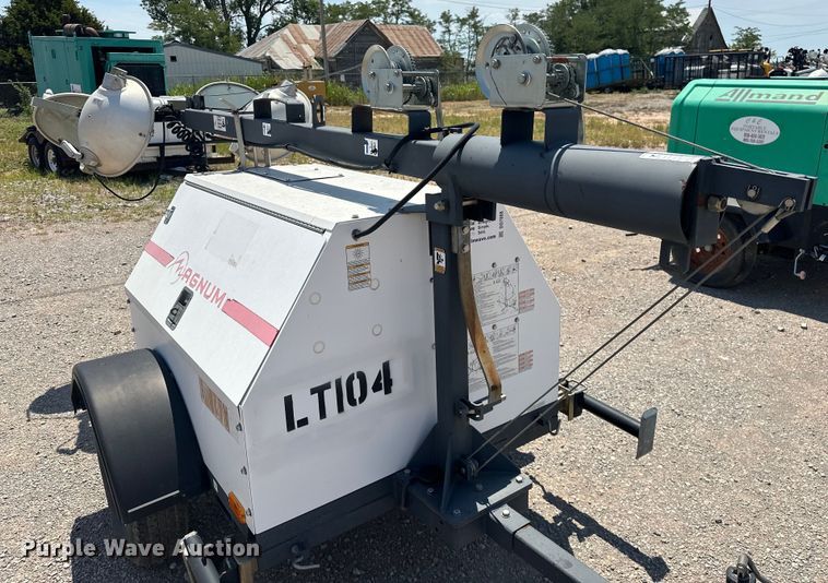 image for item DO7088 2014 Magnum MLT4200 light plant