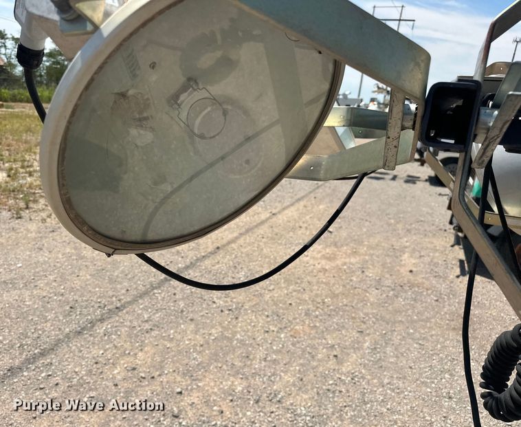 image for item DO7088 2014 Magnum MLT4200 light plant