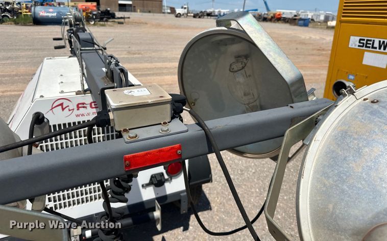 image for item DO7088 2014 Magnum MLT4200 light plant