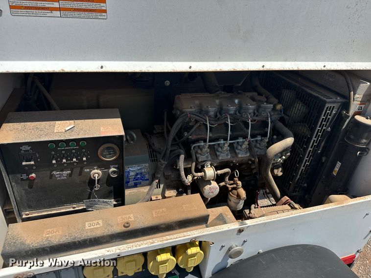 image for item DO7088 2014 Magnum MLT4200 light plant