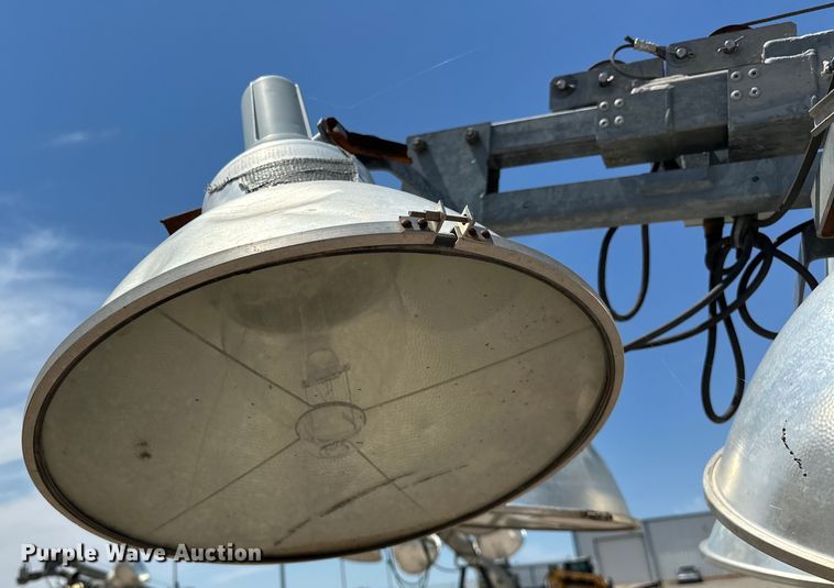 image for item DO7090 2011 Terex RL4000 light plant