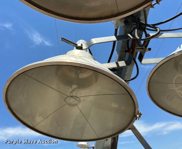 image for item DO7090 2011 Terex RL4000 light plant