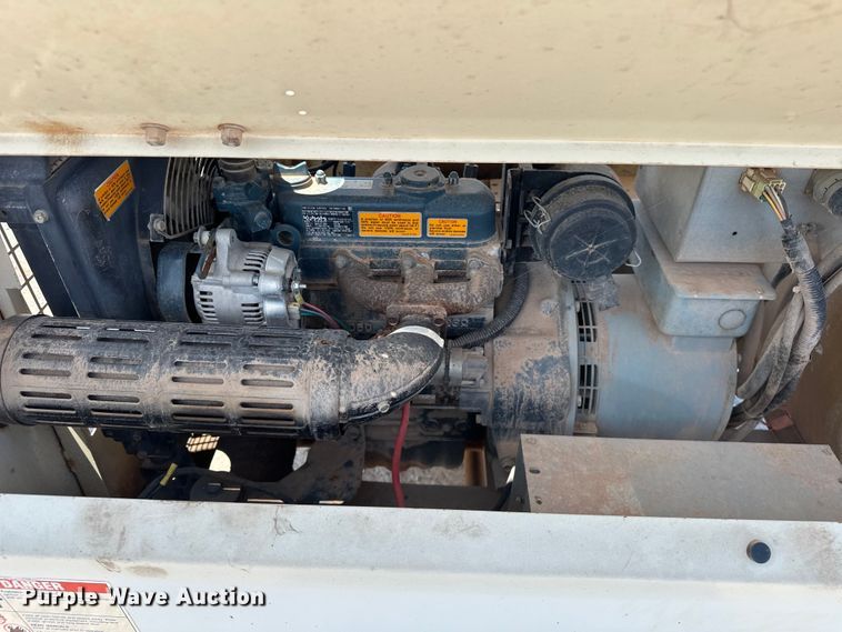 image for item DO7090 2011 Terex RL4000 light plant