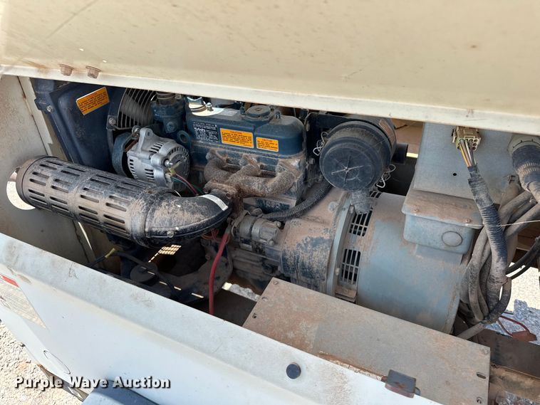 image for item DO7090 2011 Terex RL4000 light plant