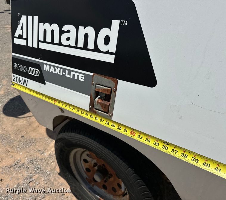 image for item DO7092 Allmand Maxi-Lite  light plant