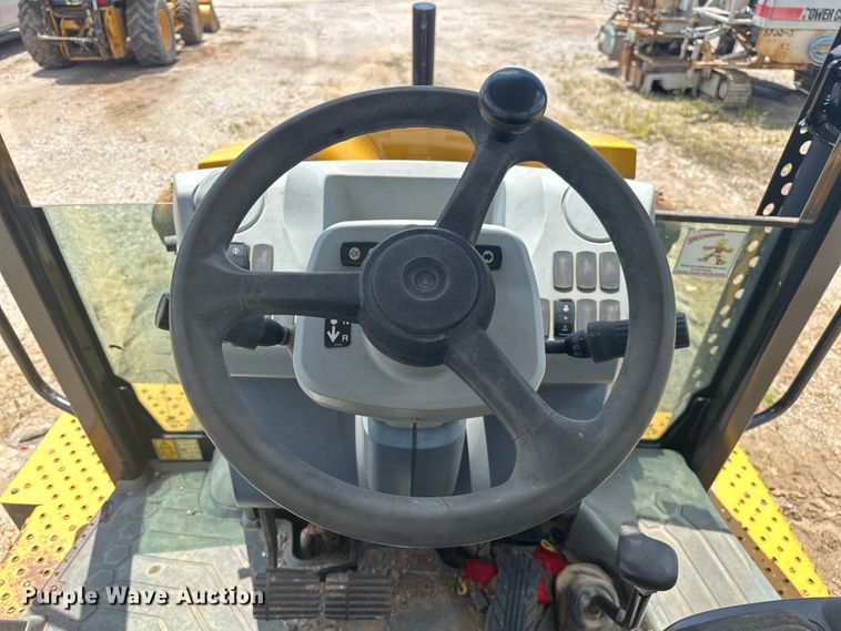 image for item DO7095 2015 Caterpillar  420F2 backhoe