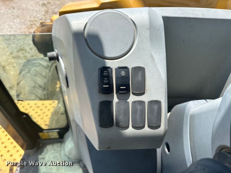 image for item DO7095 2015 Caterpillar  420F2 backhoe