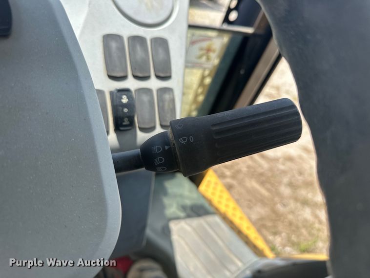 image for item DO7095 2015 Caterpillar  420F2 backhoe