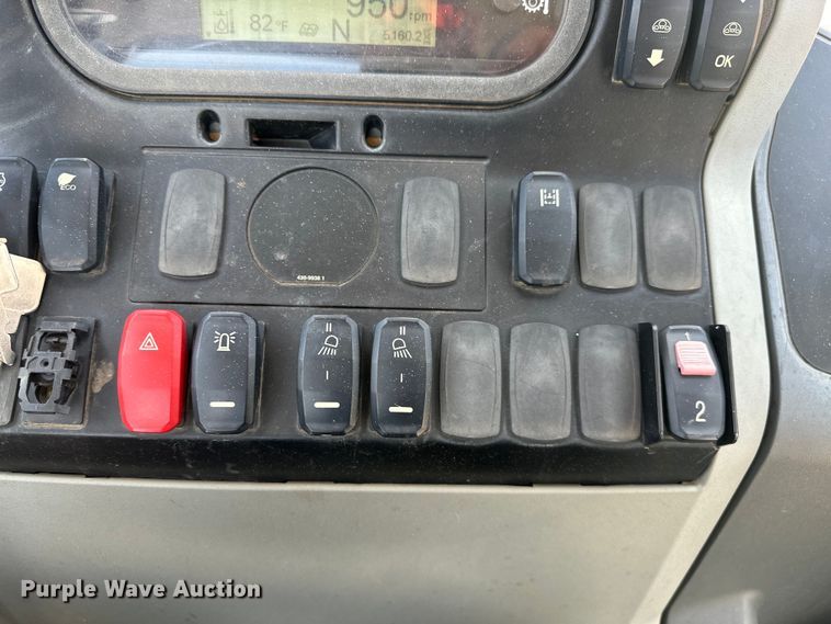 image for item DO7095 2015 Caterpillar  420F2 backhoe