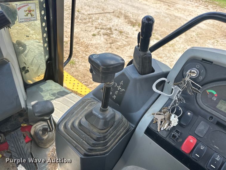 image for item DO7095 2015 Caterpillar  420F2 backhoe