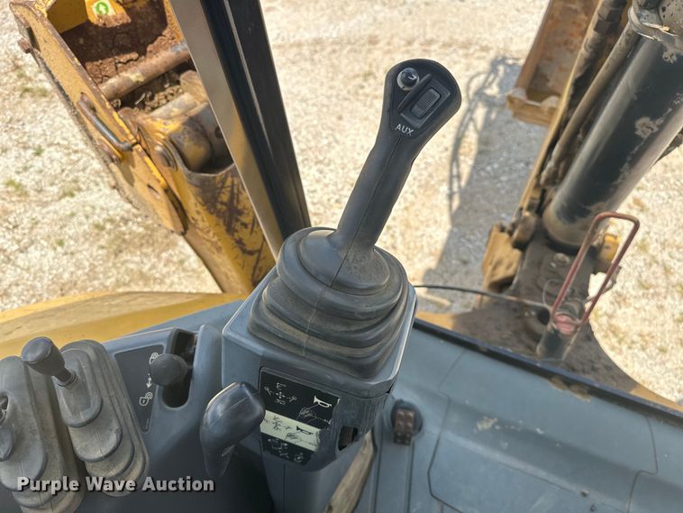 image for item DO7095 2015 Caterpillar  420F2 backhoe