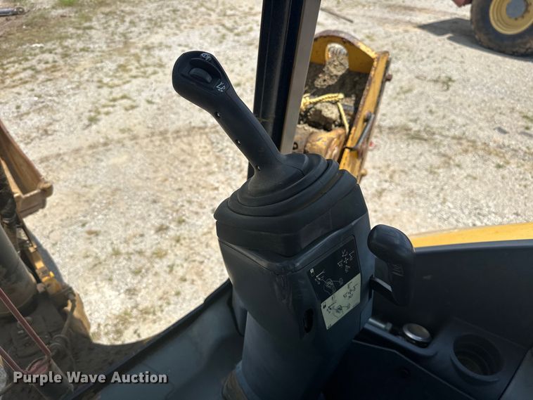 image for item DO7095 2015 Caterpillar  420F2 backhoe