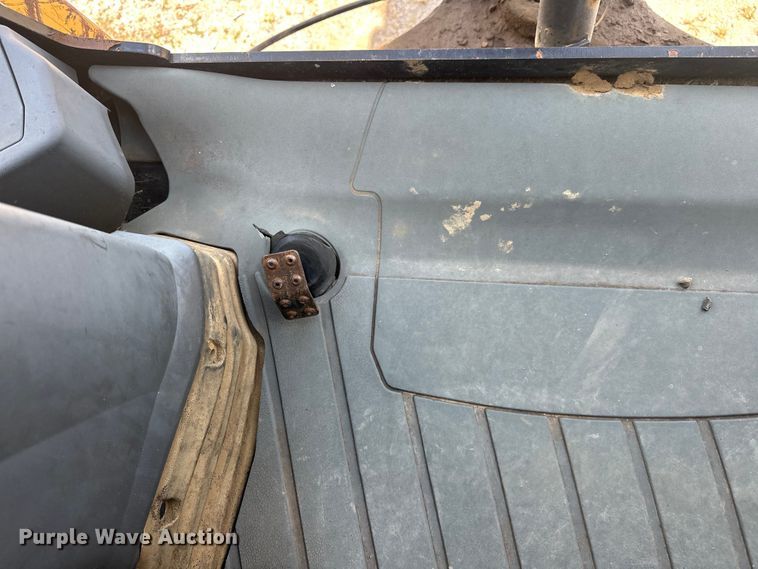 image for item DO7095 2015 Caterpillar  420F2 backhoe