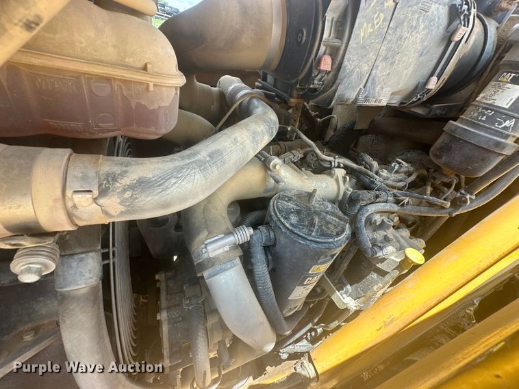 image for item DO7095 2015 Caterpillar  420F2 backhoe