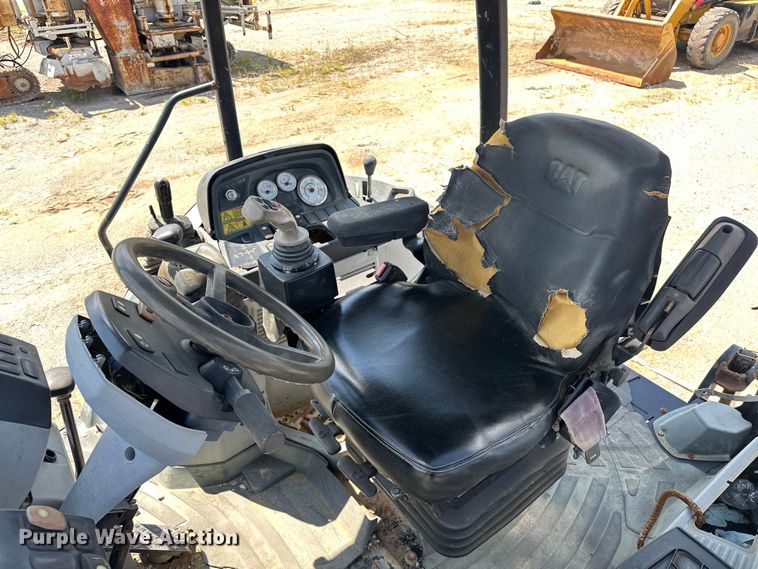 image for item DO7097 2007 Caterpillar  414E IL loader