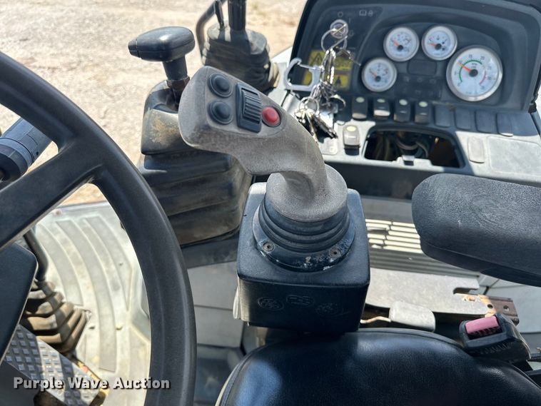 image for item DO7097 2007 Caterpillar  414E IL loader