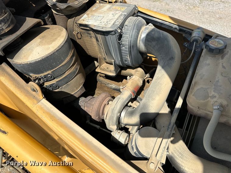 image for item DO7097 2007 Caterpillar  414E IL loader