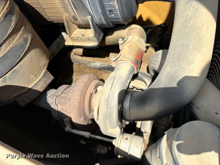 image for item DO7097 2007 Caterpillar  414E IL loader