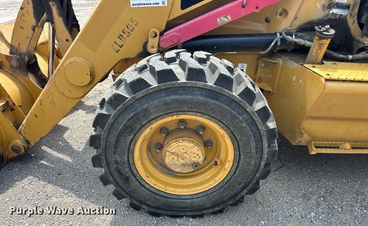 image for item DO7097 2007 Caterpillar  414E IL loader