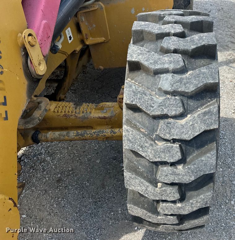 image for item DO7097 2007 Caterpillar  414E IL loader