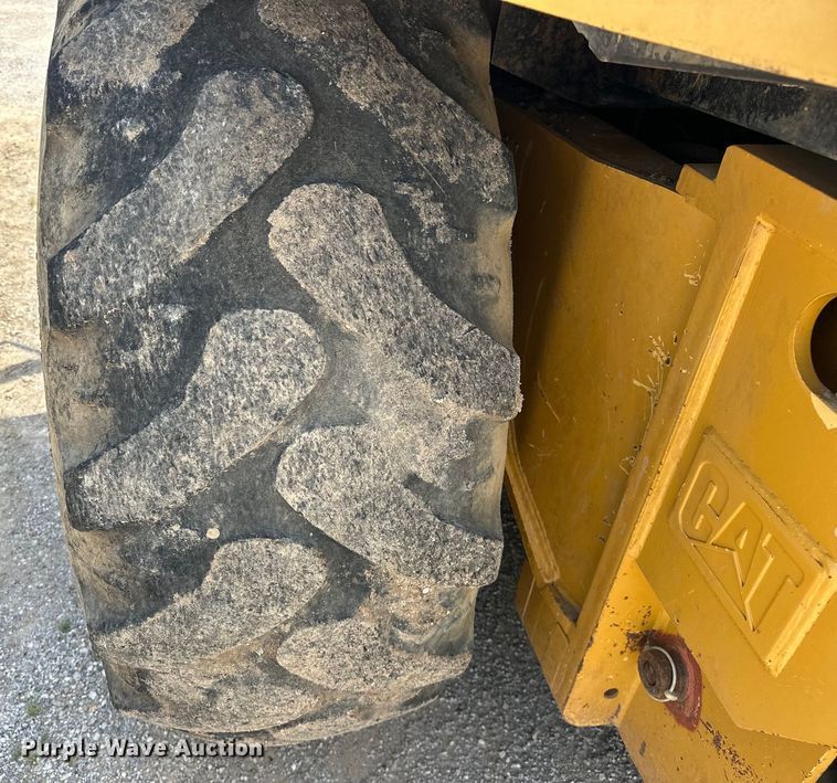 image for item DO7097 2007 Caterpillar  414E IL loader