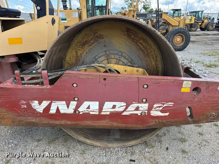 image for item DO7098 2008 Dynapac  CA250D single drum vibratory roller